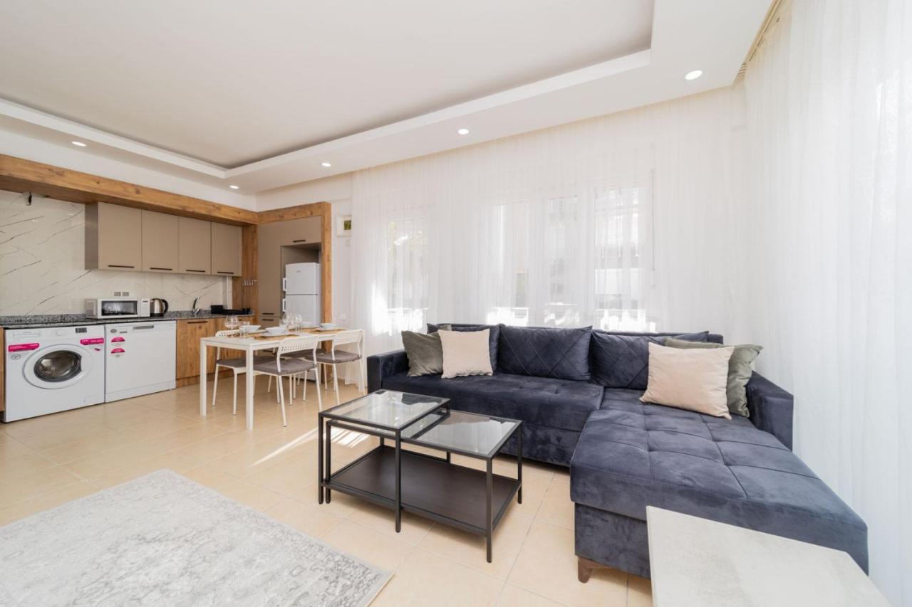 Furnished Flat With Shared Pool In Antalya Apartament